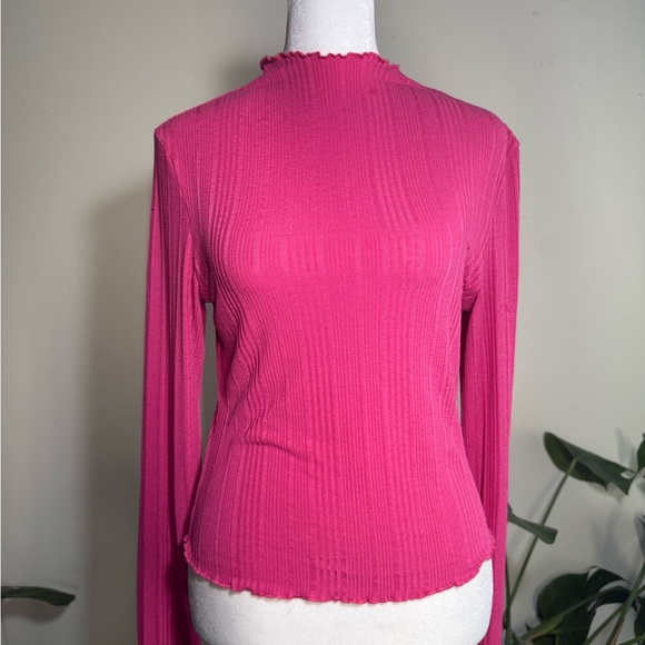 Divided Fuchsia Ribbed Long Sleeve Top - Picture 2 of 3
